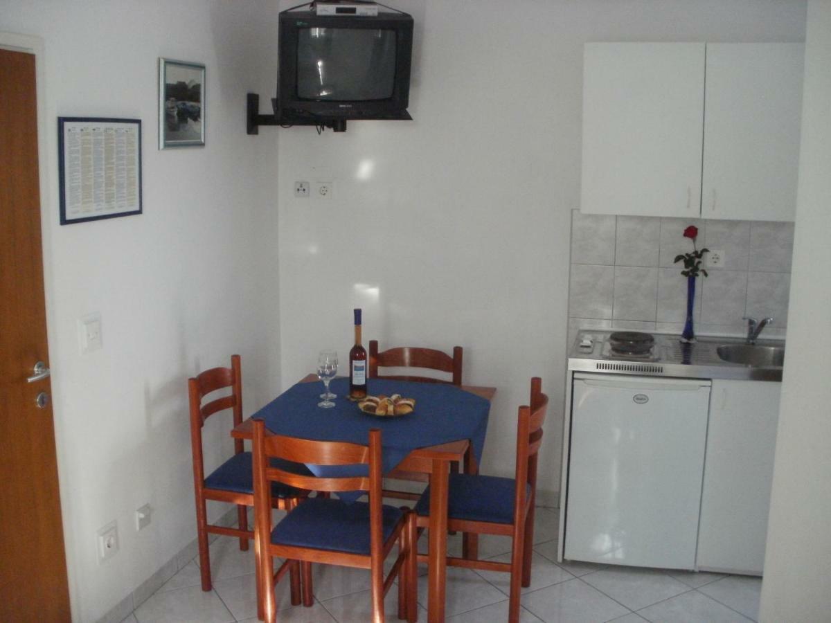 Grgin Apartments Kastela Room photo